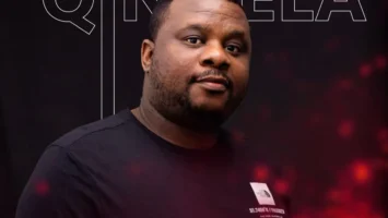 Deepconsoul - Qinisela (feat. Syaa Kaay & JustPhutii) Afro House King