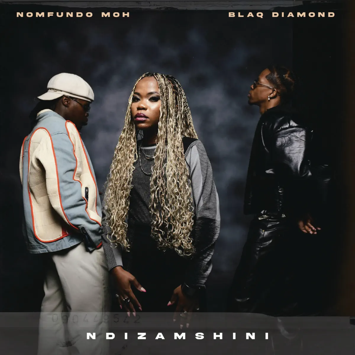  Nomfundo Moh - Ndizamshini (feat. Blaq Diamond)