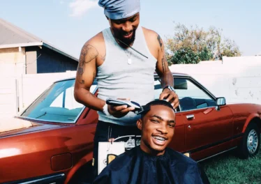 Royal MusiQ & Uncle Waffles - Jaiva Phezkombede (feat. Cowboii) Afro House King