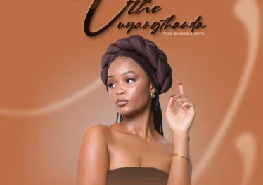 Sbahle - Uthe Uyangithanda (feat. Mjolisi & Pretty Masompisi) Afro House King