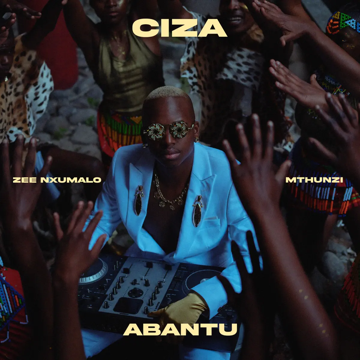  Ciza, Zee Nxumalo & Mthunzi - Abantu