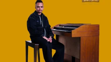 Kenza & Essa Kay - Ungalele Afro House King