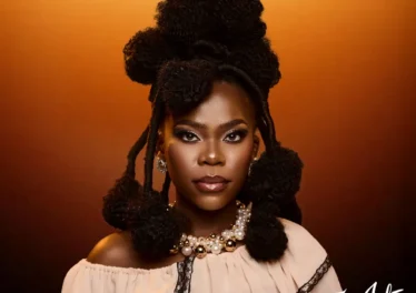 Nomfundo Moh - Farm Julia (Album) Afro House King